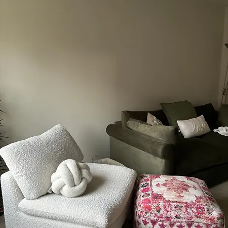 Stylish Double Females And Couples Only *